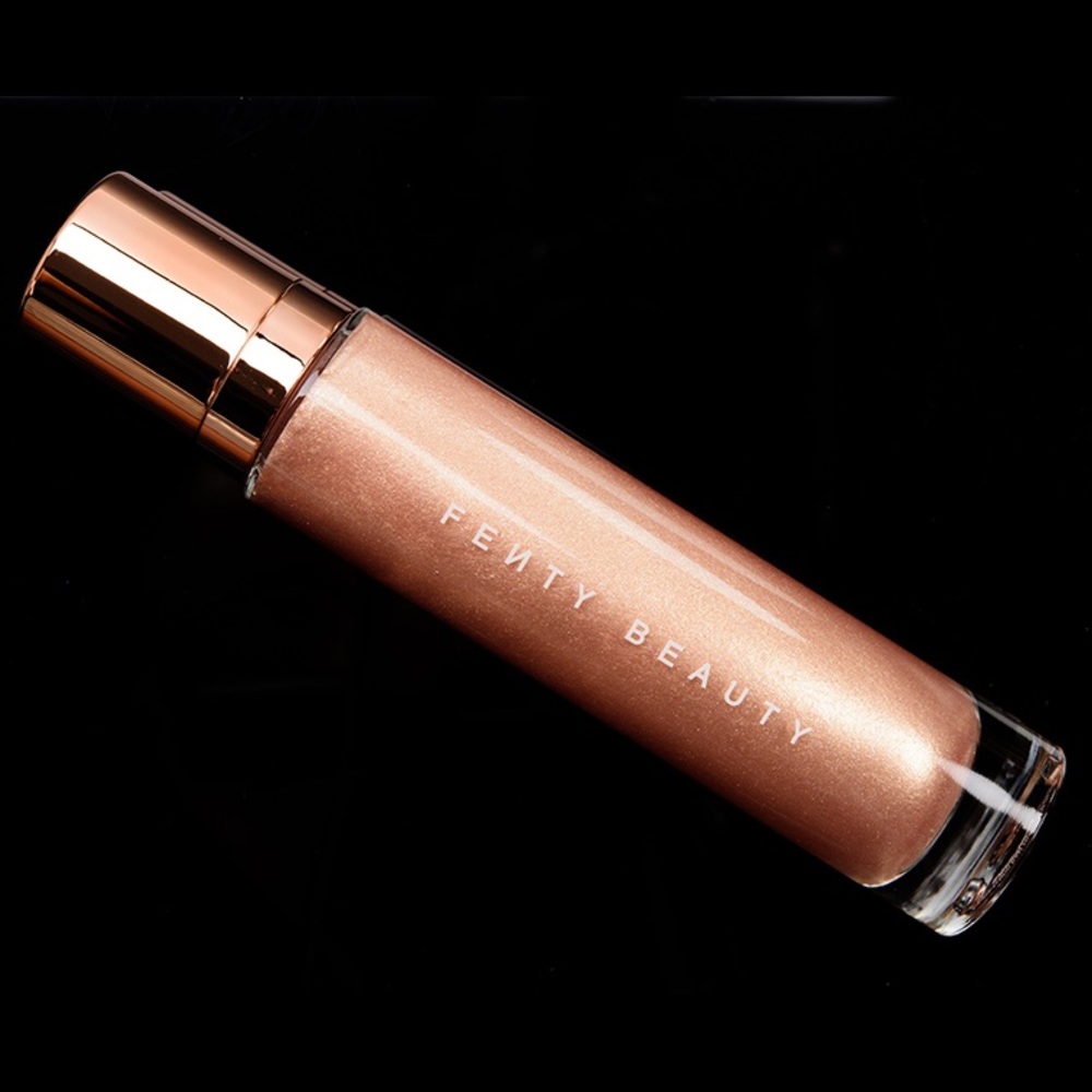 Fenty Beauty Who Needs Clothes Body Luminizer